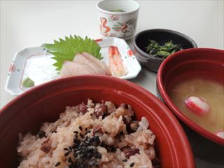 行事食　赤飯と刺身の日_R.JPG